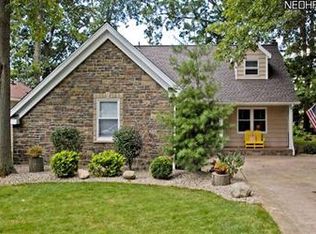 24321 Knickerbocker Rd, Bay Village, OH 44140