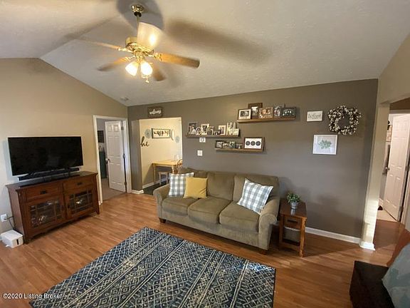 3rd image of 286 Clear Lake Dr