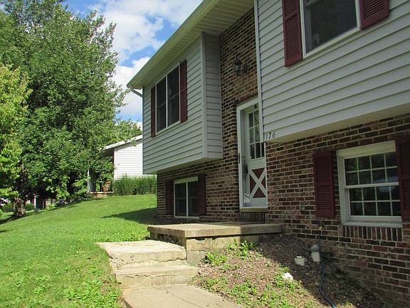 3rd image of 176 Creekside Dr
