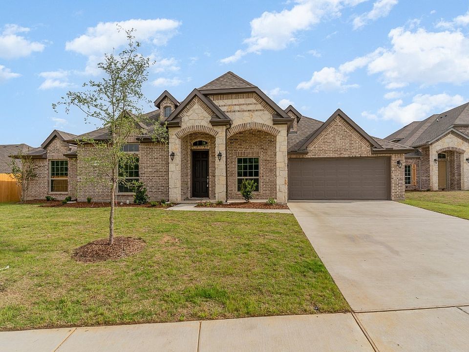 1st image of 608 Candace Dr