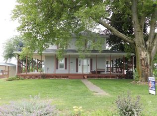 38185 205th Ave, Pittsfield, IL 62363