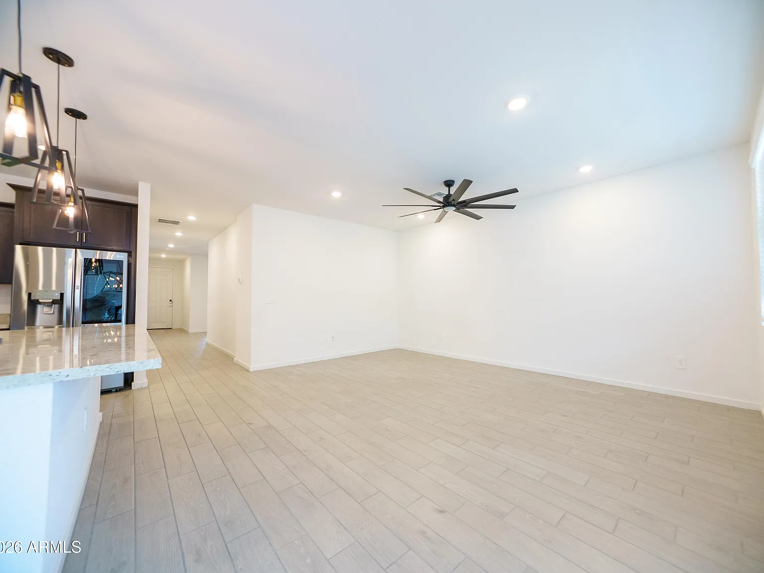 4 bed, 2.0 bath, 1807 sqft, $2,400 — Photo 4