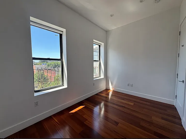 3 Quincy St #4D — Photo 1