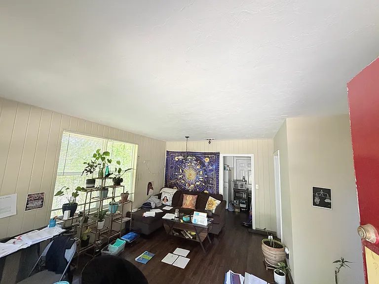 812 Buena Vista Dr #B — Photo 2