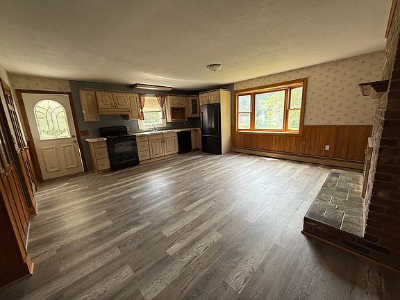 3rd image of 184 Kilburn St