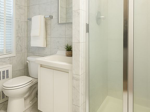 4th image of 400 E 54th St APT 2F