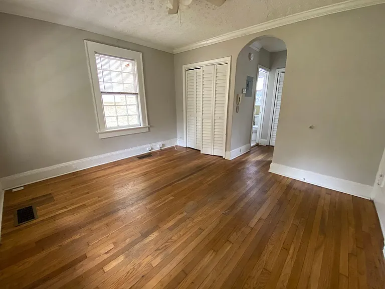 Spanish Oaks Apartment — Photo 14
