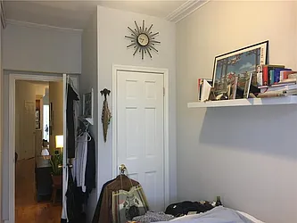 Rented by R New York