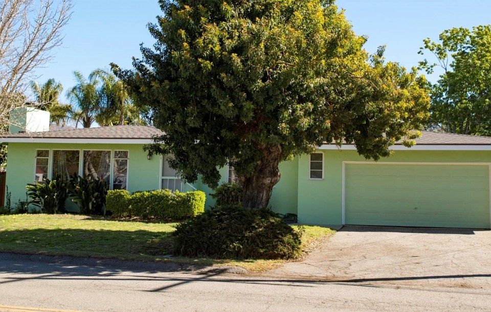 1st image of 840 Concha Loma Dr