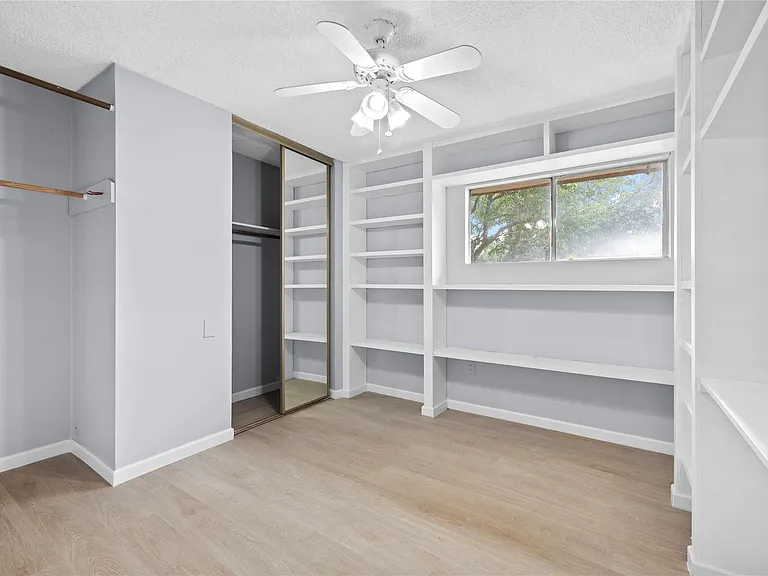 12528 Wellington Park Dr — Photo 20