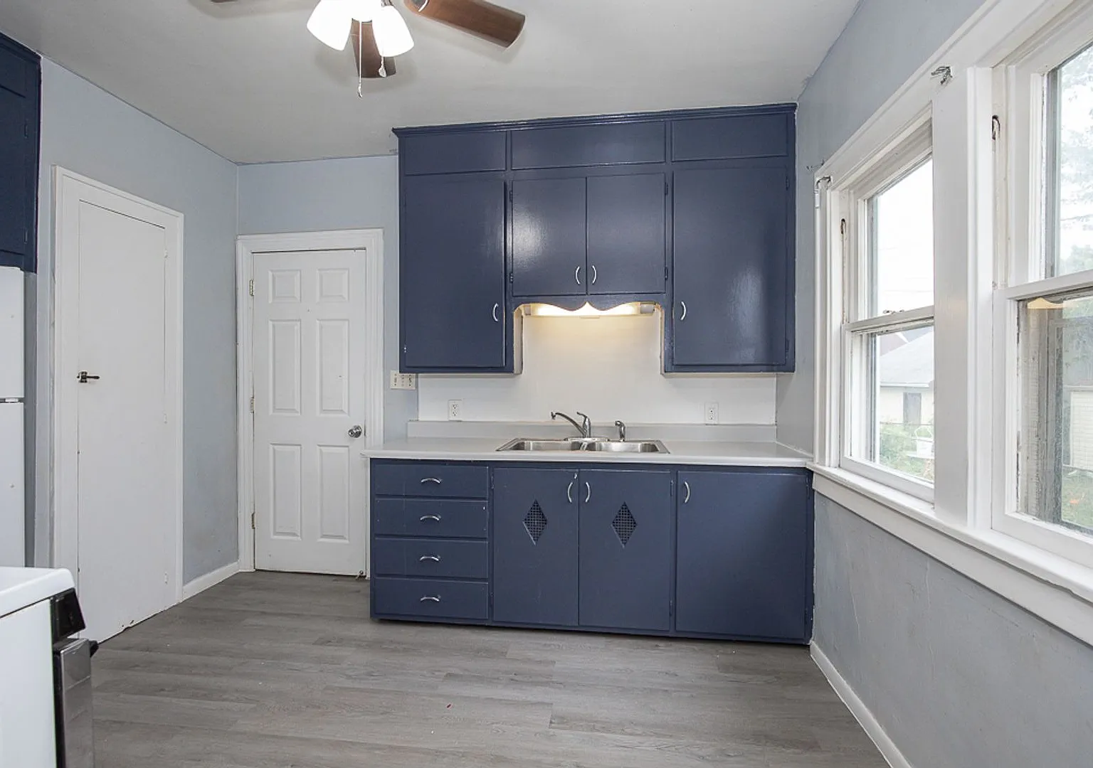 4930 E 108 St Garfield Heights, Oh. 44125 — Photo 2