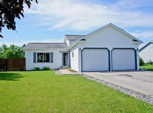 811 Elmwood Pl, West Fargo, ND 58078