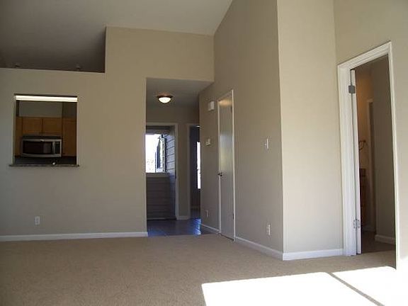 5th image of 6971 Lake Dr