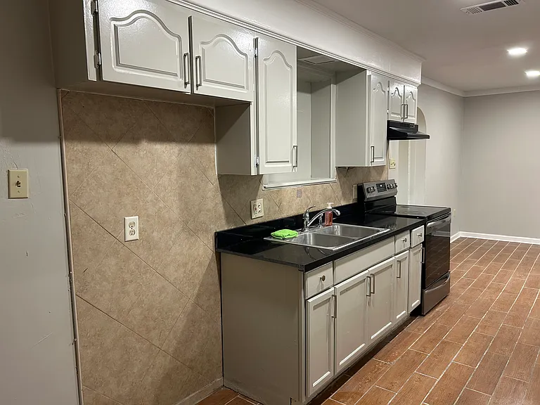 1595 Bellfort Dr — Photo 18