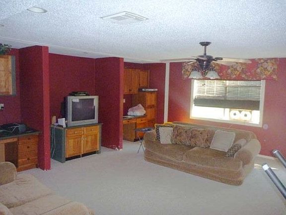 4th image of 617 Magnolia St