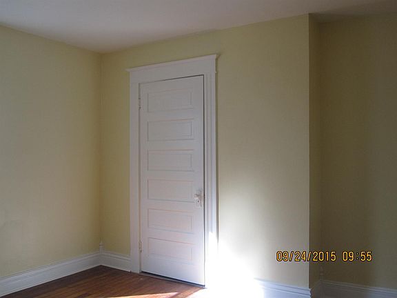 5th image of 242 Parrish Ave