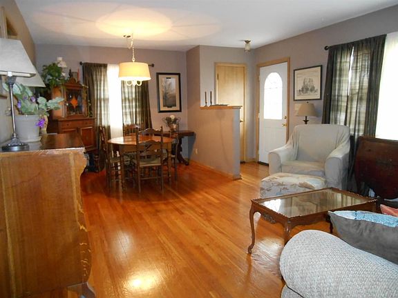 3rd image of 2203 Midway Dr