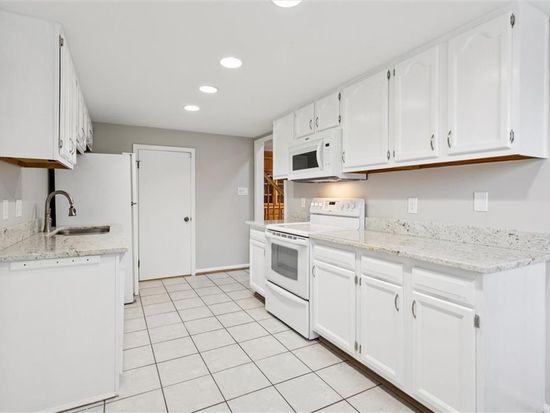 149 Seekright Dr, Yorktown, VA 23693