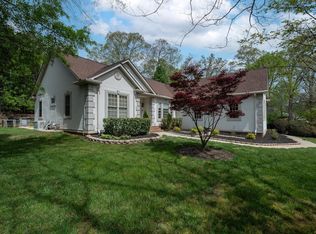 208 Glen Meadows Dr, Simpsonville, SC 29680