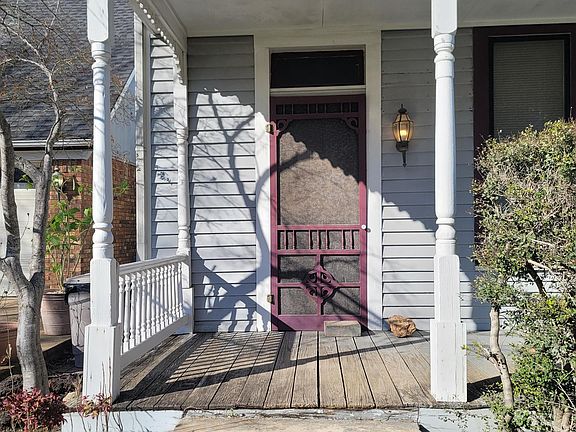 4th image of 705 Sycamore St