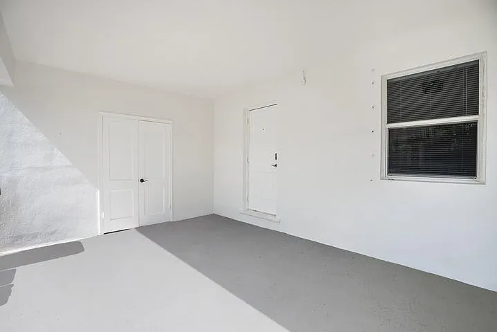 3 bed, 1400 sqft, $4,950 — Photo 4
