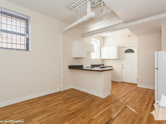 2nd image of 1101 W Wellington Ave #1012