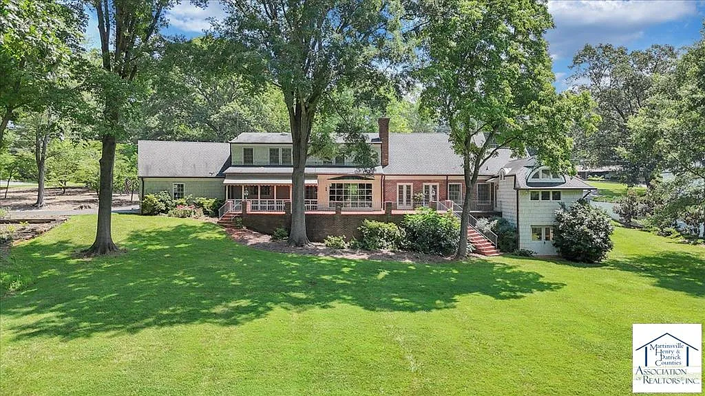 5 bed, 4887 sqft, $2,500 — Photo 2