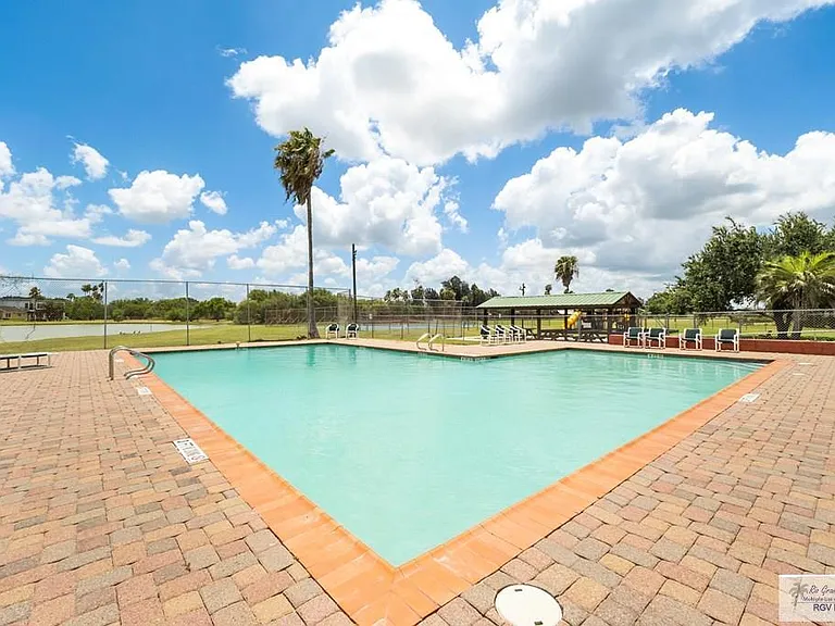 34 Red Bay Cir — Photo 24