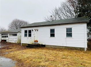 31 Raleigh Ct, Groton, CT 06340