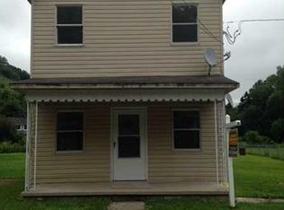 1042 Pike Run Dr, Coal Center, PA