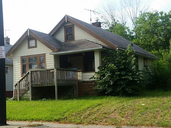 4th image of 12120 Farringdon Ave