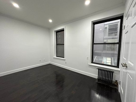 2nd image of 327 W 35th St APT 2R