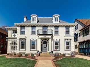 2706 E Beverly Rd, Shorewood, WI 53211