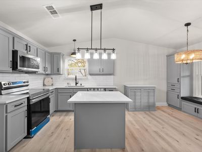 620 S Waxahachie St, Mansfield, TX, 76063
