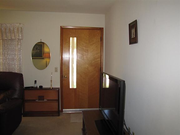 2nd image of 139 Westview Dr
