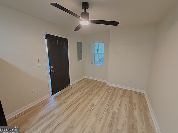 4th image of 901 Pacific Ave #7