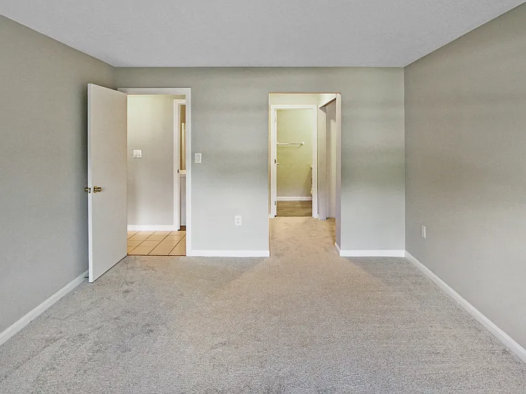 3 New Haven Dr #205 — Photo 18