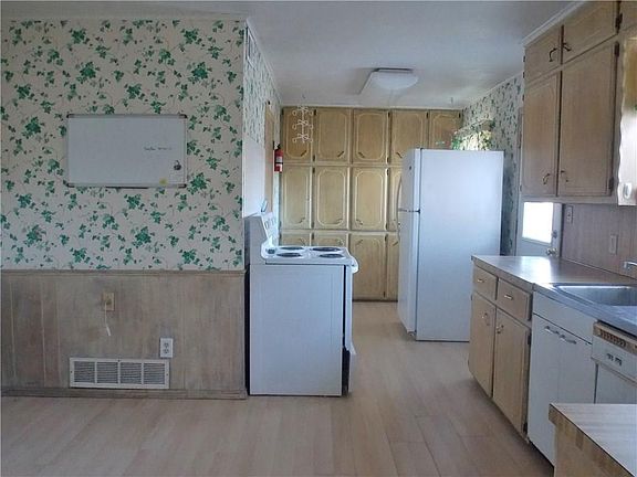 4th image of 3412 N Forest Park Dr