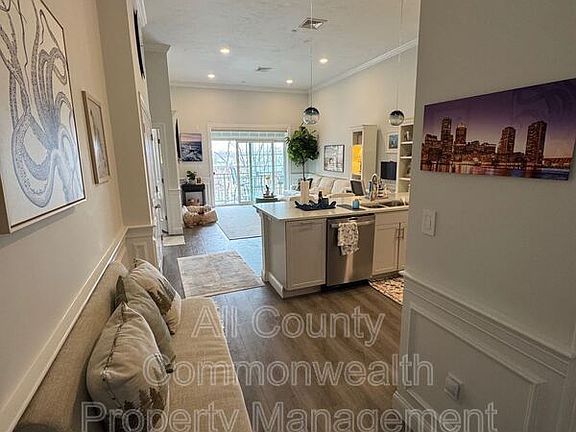 4th image of 320 Middlesex Ave #C404