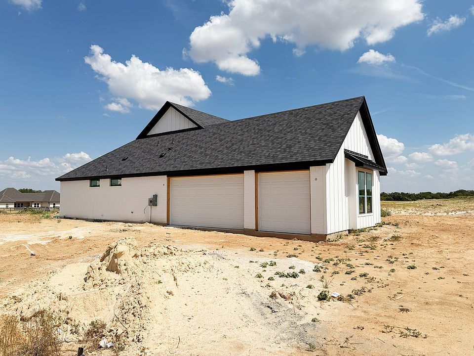 2nd image of 137 Lula Ln