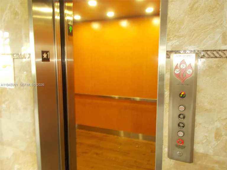 1400 SW 124th Ter #205Q — Photo 9