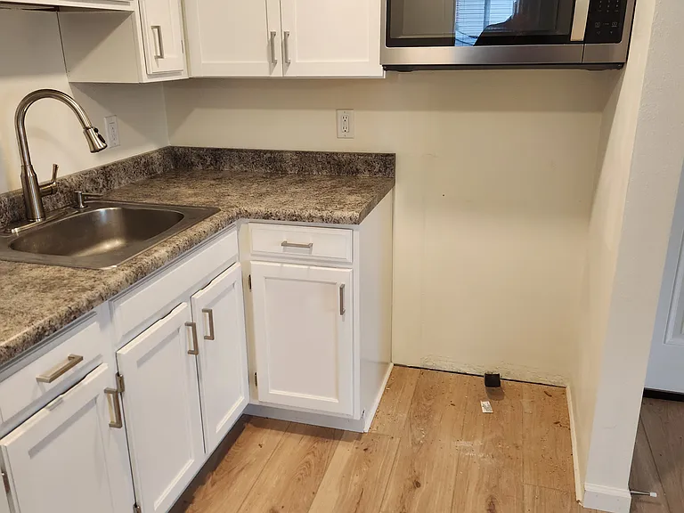 418 W Jefferson St #7 — Photo 5