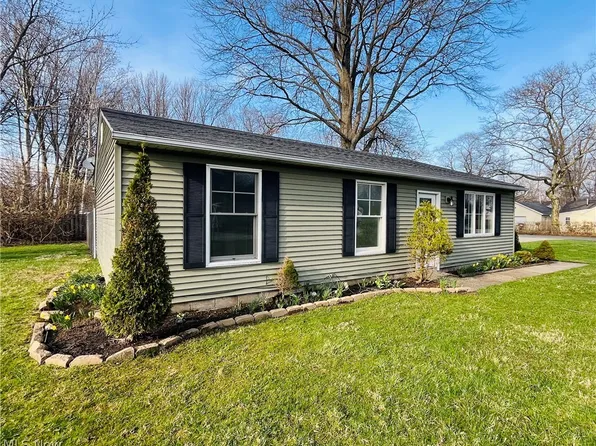 7063 Lake Rd, Madison, OH 44057