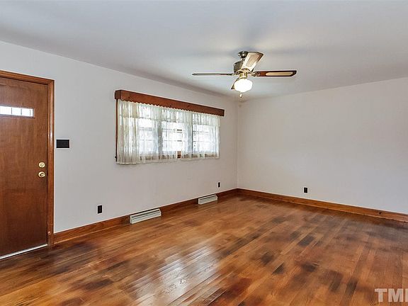 3rd image of 2520 Hyde St