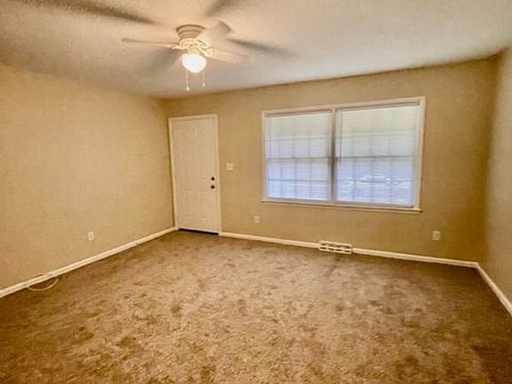 2nd image of 4606 Highlake Dr