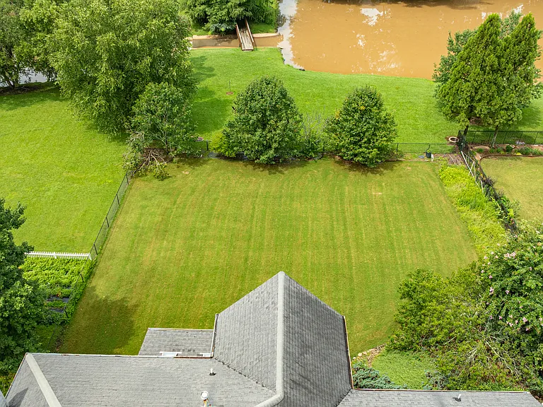 5795 Dovnick Dr — Photo 79