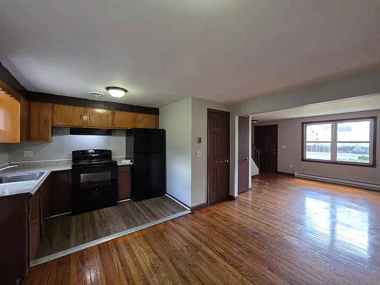 66 Clinton Ave #1 — Photo 2