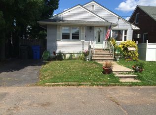 46 Wright St, Iselin, NJ 08830