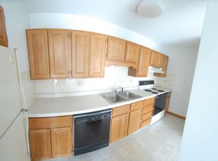 403 12th St NE APT 3, Austin, MN 55912