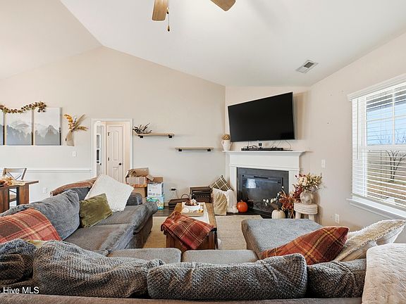 4th image of 216 Trophy Ridge Drive